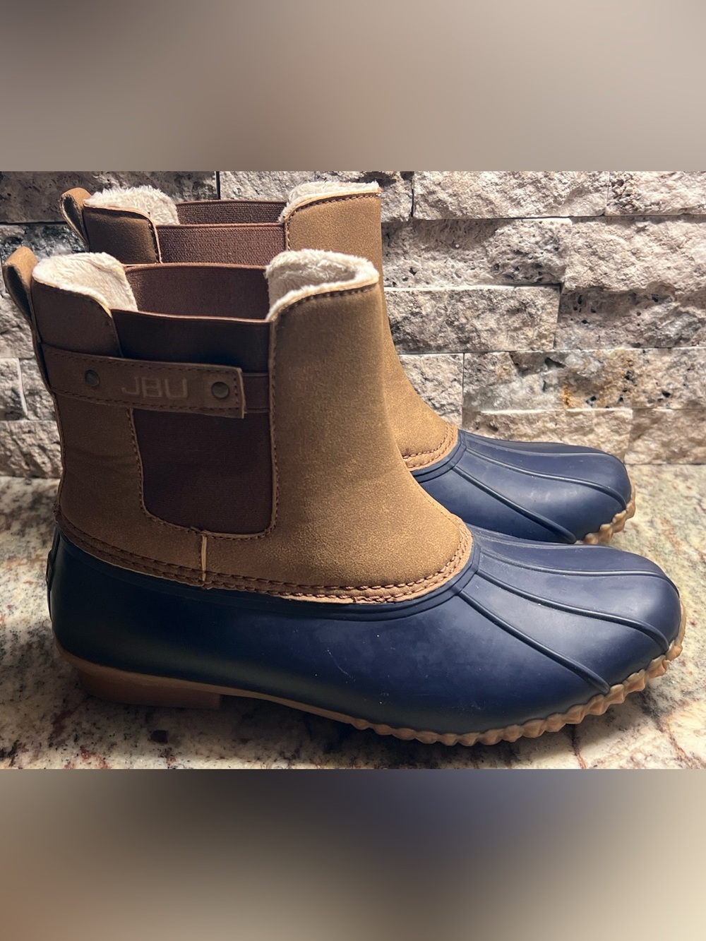 Ladies size 9- JBU by Jambu Spruce pull on duck boots in a brown and navy